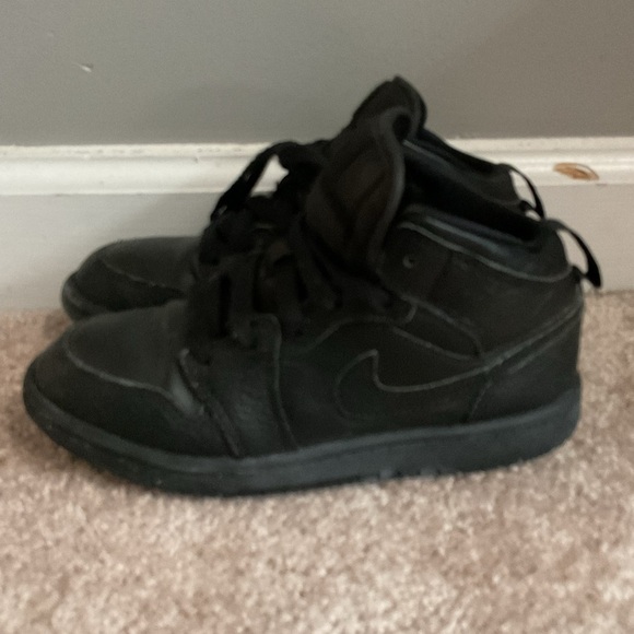 Nike Air Jordan Black Sneakers - Picture 2 of 7